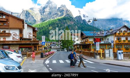 San Martino di Castrozza, Nordost-Trentino / Italien - August 30 2022: Ein renommiertes Skigebiet im Nordosten des Trentino, am Fuße des Trentino Stockfoto