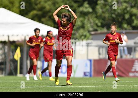 Moeka Minami von AS Roma Women während des 2.. Tages der Serie A Meisterschaft zwischen A.S. Roma Women und A.C. Mailänder Frauen im stadio Tre Fontane am 10.. September 2022 in Rom, Italien. Stockfoto