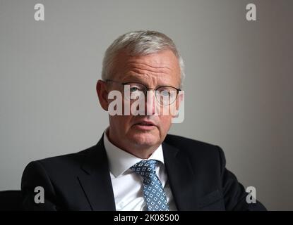 Berlin, Deutschland. 07. September 2022. Guido Beermann (CDU), Brandenburgs Minister für Infrastruktur und Raumordnung, hat das während eines Interviews mit der dpa aufgezeichnet. (To dpa 'Brandenburg kritisiert Berliner Pläne für Nachfolgeticket') Quelle: Soeren Sache/dpa/Alamy Live News Stockfoto