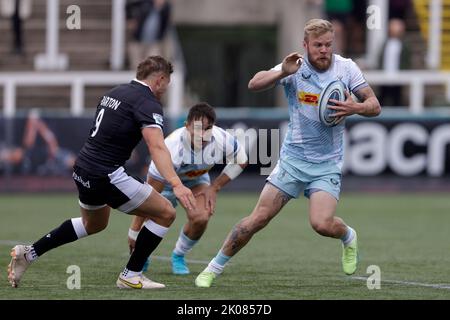 Harlequins' Tyrone Green in Aktion während des Spiels der Gallagher Premiership im Kingston Park Stadium, Newcastle. Bilddatum: Samstag, 10. September 2022. Stockfoto