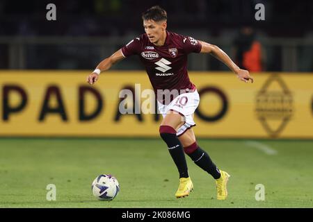 Turin, Italien, 5.. September 2022. Sasa Lukic vom FC Turin während des Spiels der Serie A im Stadio Grande Torino, Turin. Bildnachweis sollte lauten: Jonathan Moscrop / Sportimage Stockfoto