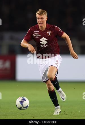 Turin, Italien, 5.. September 2022. Per Schuurs vom FC Turin beim Spiel der Serie A im Stadio Grande Torino, Turin. Bildnachweis sollte lauten: Jonathan Moscrop / Sportimage Stockfoto