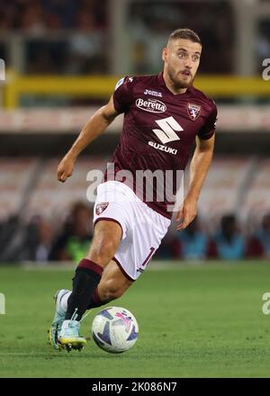 Turin, Italien, 5.. September 2022. Nikola Vlasic vom FC Turin während des Spiels der Serie A im Stadio Grande Torino, Turin. Bildnachweis sollte lauten: Jonathan Moscrop / Sportimage Stockfoto