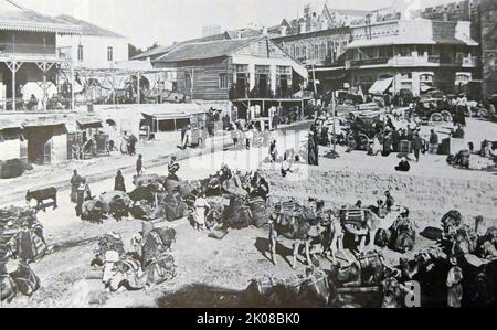 Das Jaffa-Tor ist eines der sieben offenen Haupttore der Altstadt von Jerusalem. Der Name Jaffa Gate wird derzeit sowohl für das historische osmanische Tor aus dem Jahr 1538 als auch für die große Lücke in der Stadtmauer im Süden verwendet Stockfoto