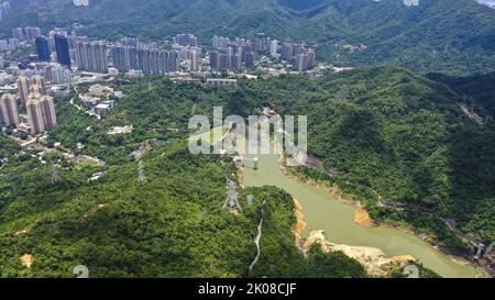 Gesamtansicht des Lower Shing Mun Reservoirs. Es ist ein Stausee außerhalb des Shing Mun Country Park und stromabwärts des Staudamms des Shing Mun Reservoirs im Sha Tin District von Hong Kong. 17MAY22 SCMP/Felix Wong Stockfoto