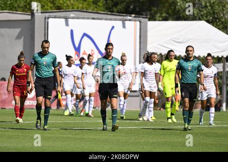 Schiedsrichter Giuseppe Collu während des 2.. Tages der Serie A Meisterschaft zwischen A.S. Roma Frauen und A.C. Mailänder Frauen im stadio Tre Fontane am 10.. September 2022 in Rom, Italien. Stockfoto