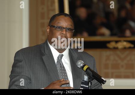 Housing Summit – vom HUD gesponserter Gipfel zum Thema Wohnen, „Partnering for Responsible Policy“, im Mandarin Hotel, Washington, D.C. Thema des Housing Summit: HUD-gesponserter Wohnungsbaugipfel „Partnering for Responsible Policy“ im Mandarin Hotel, Washington, D.C. Stockfoto