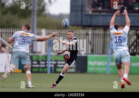 Brett Connon von Newcastle Falcons tritt während des Spiels der Gallagher Premiership im Kingston Park Stadium, Newcastle, an. Bilddatum: Samstag, 10. September 2022. Stockfoto
