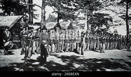Ein Michigan-Regiment im Lager während des amerikanischen Bürgerkrieges (12. April 1861 - 9. Mai 1865) ein Bürgerkrieg in den Vereinigten Staaten zwischen den Unionsstaaten und den Konföderation-Staaten Stockfoto