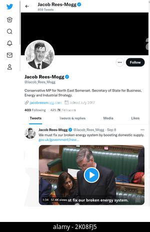 Twitter-Seite (September 2022) des Abgeordneten Jacob Rees-Mogg - Wirtschaftsminister - kurz nach dem Tod von Königin Elizabeth II Stockfoto