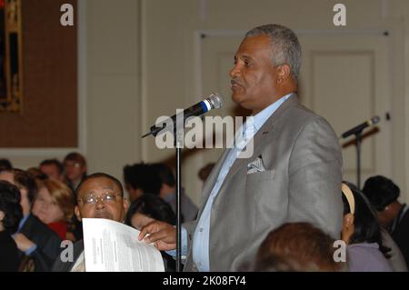 Housing Summit – vom HUD gesponserter Gipfel zum Thema Wohnen, „Partnering for Responsible Policy“, im Mandarin Hotel, Washington, D.C. Thema des Housing Summit: HUD-gesponserter Wohnungsbaugipfel „Partnering for Responsible Policy“ im Mandarin Hotel, Washington, D.C. Stockfoto