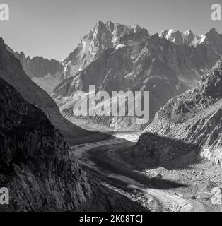 Chamonix - Grand Jorasses-Massiv und Mer de Glace-Gletscher von Montenvers. Stockfoto