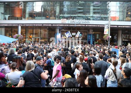 Atmosphäre außerhalb der "im Gespräch mit... Taylor Swift' während des Toronto International Film Festival 2022, das am 9. September 2022 im TIFF Bell Lightbox in Toronto, Kanada, stattfand © JPA / AFF-USA.COM Stockfoto