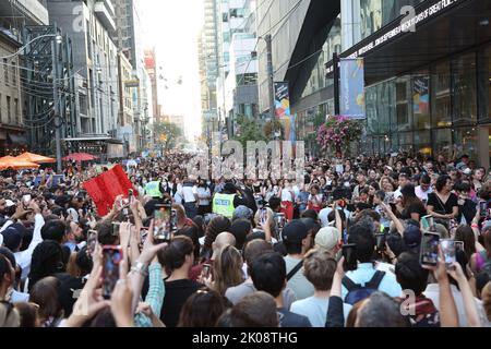 Atmosphäre außerhalb der "im Gespräch mit... Taylor Swift' während des Toronto International Film Festival 2022, das am 9. September 2022 im TIFF Bell Lightbox in Toronto, Kanada, stattfand © JPA / AFF-USA.COM Stockfoto