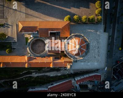 Luftaufnahmen von Porto, Ribeira und Douro River bei Sonnenaufgang Stockfoto