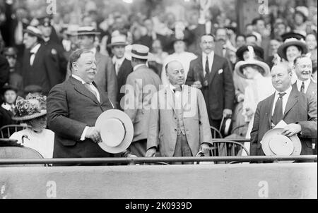 Baseballspiel, Profi - Von Links Nach Rechts: Taft; Sek. P.C. KNOX; Vice President Sherman; Mrs. Taft, linkes Heck of President, 1912. Stockfoto