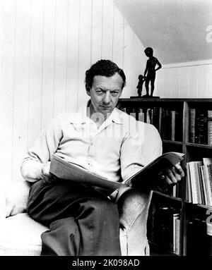 Edward Benjamin Britten, Baron Britten OM CH (22. November 1913 - 4. Dezember 1976) war ein englischer Komponist, Dirigent und Pianist. Er war eine zentrale Figur der britischen Musik des 20.. Jahrhunderts mit einer Reihe von Werken, darunter Oper, andere Vokalmusik, Orchester- und Kammermusik. Stockfoto