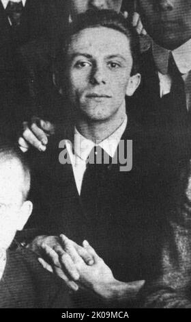 Paul Joseph Goebbels (1897. - 1. Mai 1945) deutscher Nazi-Politiker, der Gauleiter von Berlin, Hauptpropagandisten der Nazi-Partei und dann Reichspropagandaminister von 1933 bis 1945 war. Er war einer der engsten und engagiertesten Gefolgsleute Adolf Hitlers, bekannt für seine Fähigkeiten im öffentlichen Reden und seinen zutiefst virulenten Antisemitismus, was sich in seinen öffentlich geäußerten Ansichten zeigte. Er sprach sich für eine zunehmend härtere Diskriminierung aus, einschließlich der Vernichtung der Juden im Holocaust. Stockfoto