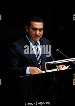 Muhammad Hosni El Sayed Mubarak (4. Mai 1928 - 25. Februar 2020) war ein ägyptischer militärischer und politischer Führer, der von 1981 bis 2011 als vierter Präsident Ägyptens diente. Stockfoto