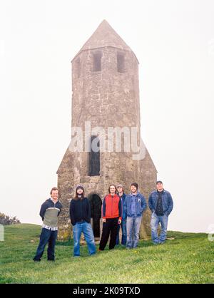 The Bees Band fotografiert im St. Catherine's Oratory 9. May 2004, Chale, Isle of Wight, England, Vereinigtes Königreich. Stockfoto