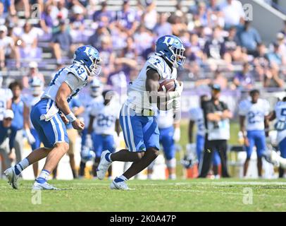 Evanston, Illinois, USA. 10. September 2022. Duke Blue Devils läuft zurück Jordan Waters (7) spielt den Ball während des NCAA-Fußballspiels zwischen Northwestern und Duke im Ryan Field in Evanston, Illinois. Dean Reid/CSM/Alamy Live News Credit: CAL Sport Media/Alamy Live News Stockfoto