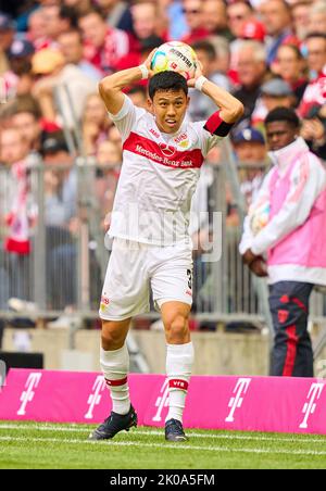 München, Deutschland. 10. September 2022. Wataru ENDO, VFB 3, im Spiel FC BAYERN MÜNCHEN - VFB STUTTGART 2-2 1.Deutsche Fußballliga am 10. September 2022 in München, Deutschland. Saison 2022/2023, Spieltag 6, 1.Bundesliga, FCB, München, 6.Spieltag Credit: Peter Schatz/Alamy Live News Stockfoto