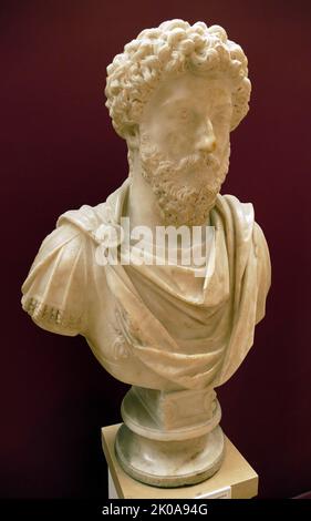 Büste des Kaiser Marcus Aurelius. Marcus Aurelius Antoninus (26. April 121 - 17. März 180) war von 161 bis 180 römischer Kaiser und ein stoischer Philosoph. Er war der letzte der als fünf gute Kaiser bekannten Herrscher und der letzte Kaiser der Pax Romana Stockfoto