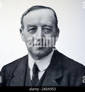 Arthur Henderson (13. September 1863 - 20. Oktober 1935) war ein britischer Eisenschmiedeeiserner und Labour-Politiker. Er war der erste Minister des Labour-Kabinetts, gewann 1934 den Friedensnobelpreis und diente in drei verschiedenen Jahrzehnten als Vorsitzender der Labour-Partei in drei verschiedenen Amtspartennten Stockfoto