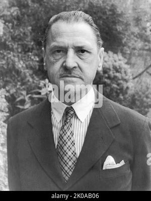 William Somerset Maugham (1874 - 1965) englischer Dramatiker, Romanautor und Kurzgeschichtenautor. Er gehörte zu den populärsten Schriftstellern seiner Zeit und war angeblich der am höchsten bezahlte Autor während der 1930s Stockfoto