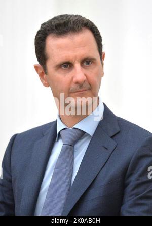 Baschar al-Assad (geboren am 11. September 1965) syrischer Politiker; seit 2000 Präsident von Syrien. Darüber hinaus ist er Oberbefehlshaber der syrischen Streitkräfte und Generalsekretär des Zentralkommandos der arabischen Sozialistischen Ba'ath-Partei. Sein Vater Hafez al-Assad war vor ihm Präsident von Syrien und diente von 1971 bis 2000 Stockfoto