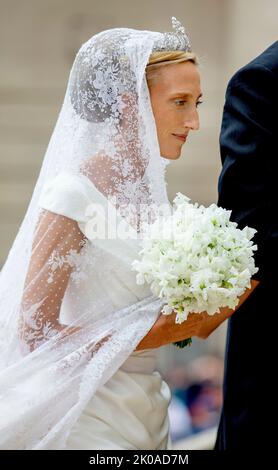 Brussel, Belgien. 10. September 2022. Prinzessin Maria Laura von Belgien kommt am 10. September 2022 im Sint-Michiels-en-Sint-Goedelekathedral in Brussel zu ihrer Hochzeit mit William Isvy an.Quelle: Albert Nieboer/Netherlands OUT/Point de Vue OUT/dpa/Alamy Live News Stockfoto