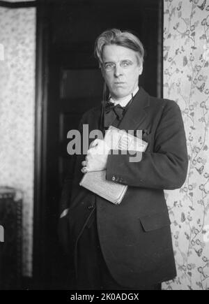 William Butler Yeats (13. Juni 1865 - 28. Januar 1939) war ein irischer Dichter, Dramatiker, Schriftsteller und eine der führenden Persönlichkeiten der Literatur des 20.. Jahrhunderts Stockfoto