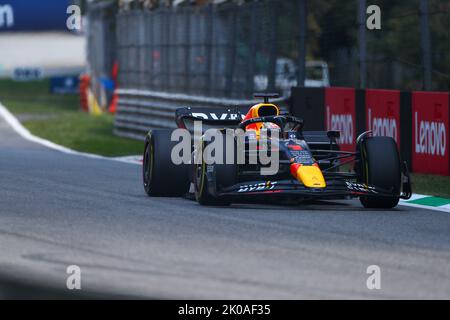 Max Verstappen (NED) Redbull Racing RB18 beim Großen Preis von Italien F1 2022 Stockfoto