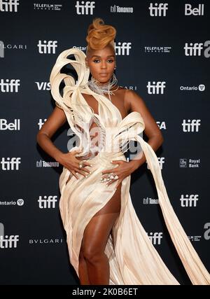 Toronto, Kanada. 10. September 2022. Janelle Monae nimmt an der Premiere von „Glass Onion: A Knives Out Mystery“ während des Toronto International Film Festival 2022 im Princess of Wales Theatre am 10. September 2022 in Toronto, Ontario, Teil. Foto: PICJER/imageSPACE/Sipa USA Kredit: SIPA USA/Alamy Live News Stockfoto