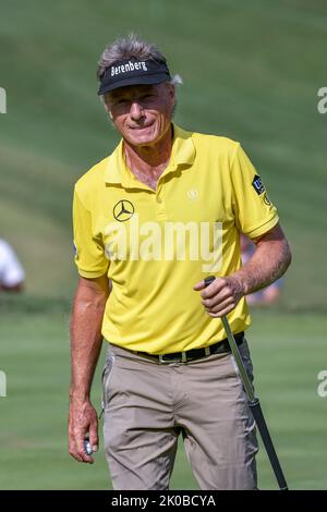 Jennings, Missouri, USA . 10. September 2022: Golfer Bernhard langer während der zweiten Runde des Ascension Charity Classic im Norwood Hills Country Club in Jennings, MO Richard Ulreich/CSM Credit: CAL Sport Media/Alamy Live News Stockfoto