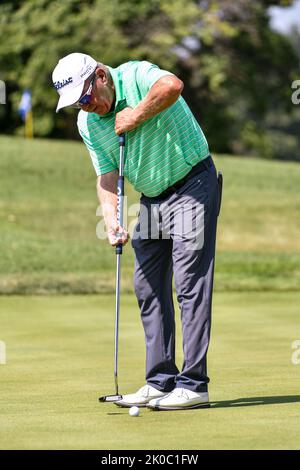 Jennings, Missouri, USA . 10. September 2022: Der Golfer Billy Madison legt während der zweiten Runde des Ascension Charity Classic im Norwood Hills Country Club in Jennings, MO, das Grün 2. an Richard Ulreich/CSM Credit: CAL Sport Media/Alamy Live News Stockfoto