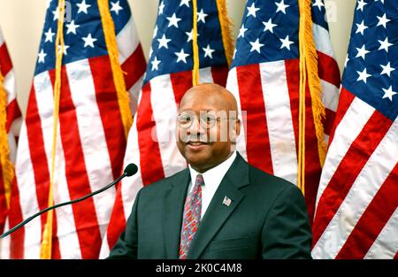 Sekretär Alphonso Jackson in St. Louis, Missouri. Sekretär Alphonso Jackson in St. Louis, Missouri Subject, Sekretär Alphonso Jackson in St. Louis, Missouri für die Teilnahme an den Aktivitäten des Monats der Eigenheimbesitzer. Stockfoto