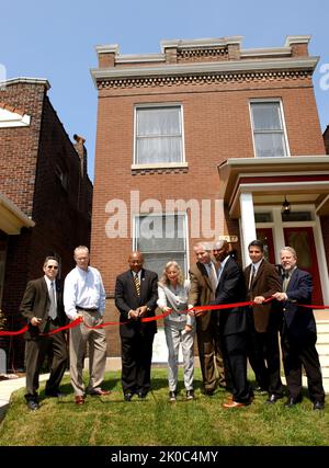 Sekretär Alphonso Jackson in St. Louis, Missouri. Sekretär Alphonso Jackson in St. Louis, Missouri Subject, Sekretär Alphonso Jackson in St. Louis, Missouri für die Teilnahme an den Aktivitäten des Monats der Eigenheimbesitzer. Stockfoto