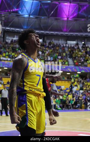 Recife, Brasilien. 10. September 2022. Didi Louzada aus Brasilien reagiert nach einem Treffer in einem Halbfinale zwischen Brasilien und Kanada beim FIBA Americup 2022 in Recife, Brasilien, 10. September 2022. Quelle: Wang Tiancong/Xinhua/Alamy Live News Stockfoto