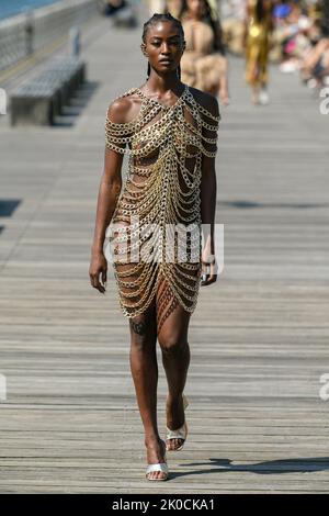 New Yoork, Vereinigte Staaten. 09. September 2022. BRONX UND BANCO SS23 starten während der New York Fashion Week am 2022. September - New York, USA. 09/09/2022 Credit: dpa/Alamy Live News Stockfoto