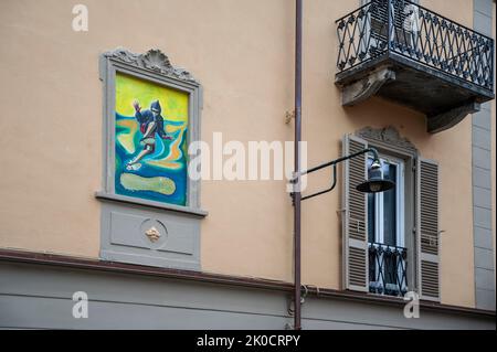 Turin, Italien, MAU, Städtisches Kunstmuseum. Wandmalereien und Graffiti von Künstlern an den Fassaden des Bezirks Campidoglio in Turin. Stockfoto