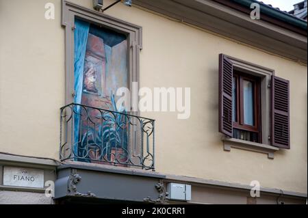 Turin, Italien, MAU, Städtisches Kunstmuseum. Wandmalereien und Graffiti von Künstlern an den Fassaden des Bezirks Campidoglio in Turin. Stockfoto