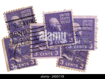 Eine Montage von Vintage-Briefmarken aus den USA auf weißem Hintergrund. Stockfoto
