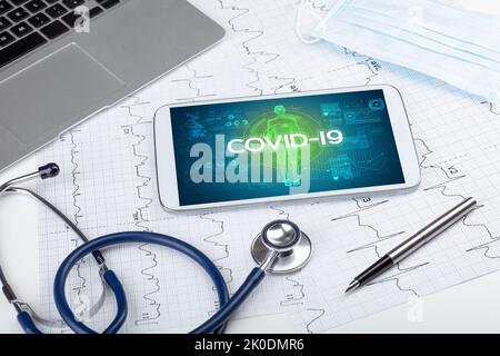 Tablet-pc und Werkzeuge für Ärzte Stockfoto