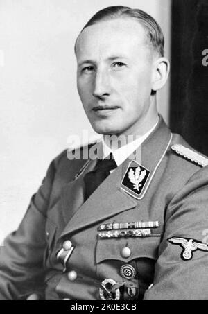 Reinhard Heydrich (1904 - 1942) hochrangiger deutscher SS- und Polizeibeamter während der NS-Zeit und Hauptarchitekt des Holocaust. Er war Leiter des Reichssicherheitshauptamtes. Er leitete die Wannsee-Konferenz im Januar 1942, auf der die Pläne für die „Endlösung der jüdischen Frage“, die Deportation und den Völkermord aller Juden im deutsch besetzten Europa, formalisiert wurden. Stockfoto