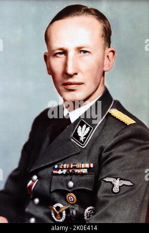 Reinhard Heydrich (1904 - 1942) hochrangiger deutscher SS- und Polizeibeamter während der NS-Zeit und Hauptarchitekt des Holocaust. Er war Leiter des Reichssicherheitshauptamtes. Vorsitzender der Wannsee-Konferenz im Januar 1942, die die Pläne für die „Endlösung der jüdischen Frage“ zur Deportation und zum Völkermord aller Juden im deutsch besetzten Europa formalisierte. Stockfoto