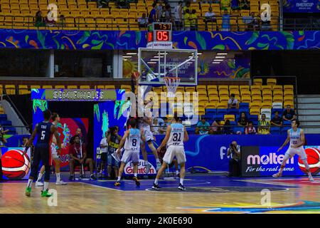 Recife, Brasilien. 10.. September 2022. Finale der Copa América de Basketball Men, FIBA Americup Brazil 2022, das am Samstag (10) im Ginásio Geraldo Magalhães, bekannt als Ginásio Geraldão, in Recife (PE), Brasilien, ausgetragen wird. Quelle: Marcelino Luis/FotoArena/Alamy Live News Stockfoto