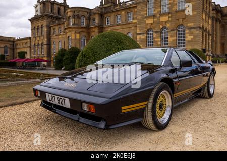 1985 Lotus Turbo Esprit ‘LOT 82T’ auf der Salon Privé Concours d’Elégance Motorshow, die am 4.. September 2022 im Blenheim Palace stattfand Stockfoto