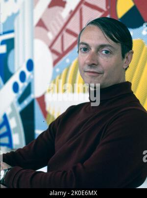 Roy Fox Lichtenstein (1923 - 1997) amerikanischer Pop-Künstler. In den Jahren 1960s wurde er neben Andy Warhol, Jasper Johns und James Rosenquist unter anderem eine führende Figur in der neuen Kunstbewegung. Seine Arbeit definierte die Prämisse der Pop Art durch Parodie. Inspiriert vom Comic. Stockfoto