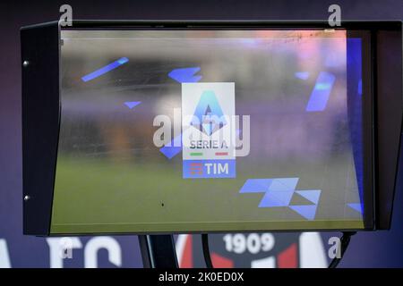 Bologna, Italien. 11. September 2022. Der VAR-Monitor während des FC Bologna gegen ACF Fiorentina, italienische Fußballserie A Spiel in Bologna, Italien, September 11 2022 Quelle: Independent Photo Agency/Alamy Live News Stockfoto
